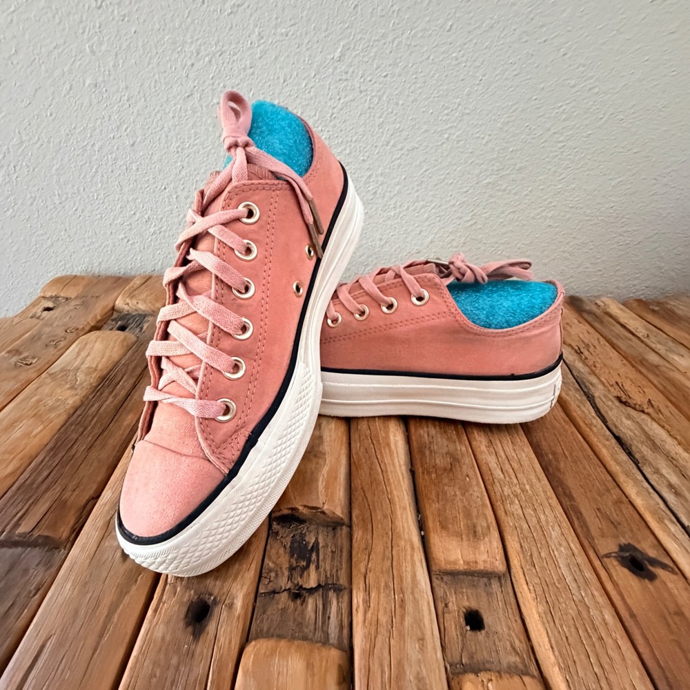 Converse Platform Sneakers Size 9 Pink Suede Chuck Taylor All Star Low Top